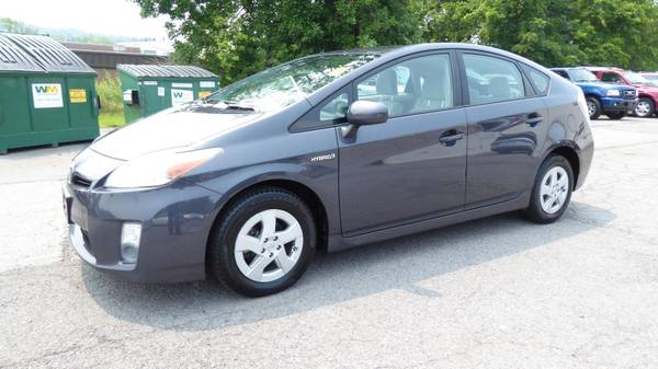 2010 BLUE TOYOTA PRIUS III - - by dealer - vehicle for sale in Bloomfield, NY – photo 2