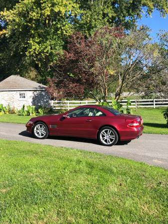 Beautiful Mercedes Benz SL550 for sale in Lancaster, PA