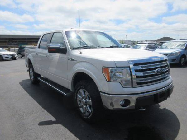 2014 Ford F150 SUPERCREW Truck - - by dealer - vehicle for sale in Farmington, IL