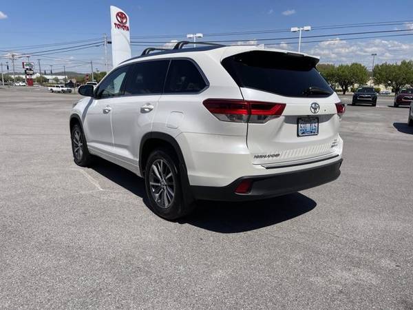 2018 Toyota Highlander AWD Xle - - by dealer - vehicle for sale in Somerset, KY – photo 9