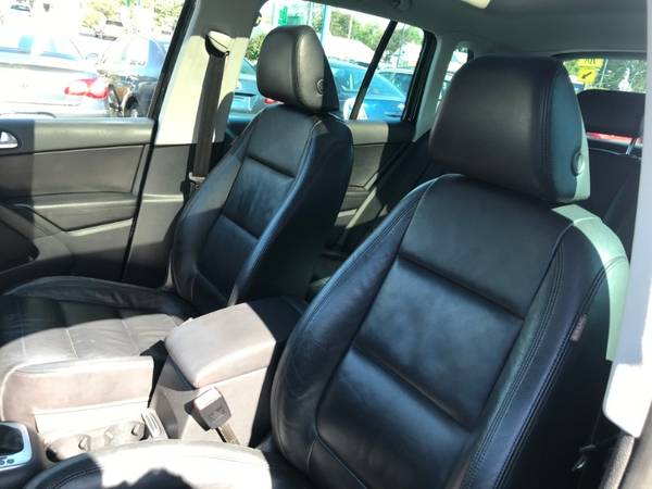 2011 VOLKSWAGEN TIGUAN 2.0T WITH 130,000 MILES for sale in Akron, OH – photo 12