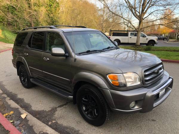 2003 Toyota Sequoia Limited 4WD --Leather, Clean title, Third Row--... for sale in Kirkland, WA – photo 3