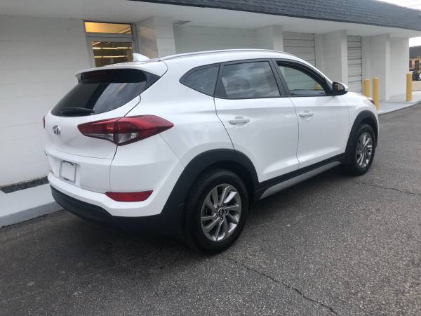 2018 HYUNDAI TUCSON SEL (ONE OWNER CLEAN CARFAX ONLY 11,000 MILES)SJ for sale in Raleigh, NC – photo 3