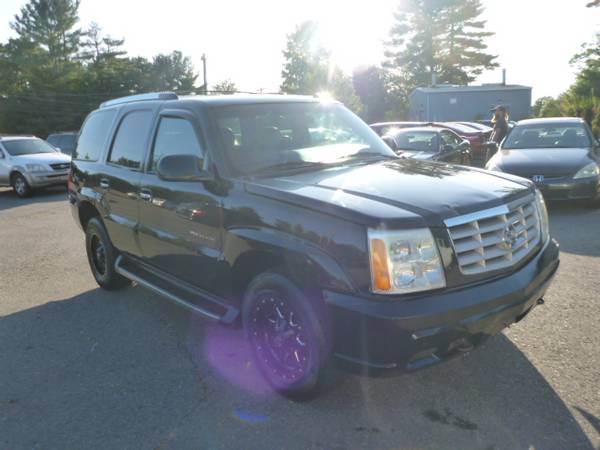 2003 CADILLAC ESCALADE AWD RUNS AND DRIVES GOOD BLACK WHOLESALE PRICED for sale in Milford, ME – photo 9