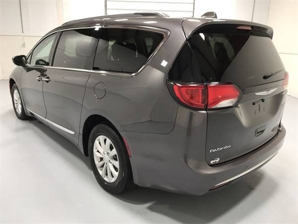 2017 Chrysler Pacifica Touring L with - cars & trucks - by dealer -... for sale in Wapakoneta, OH – photo 8