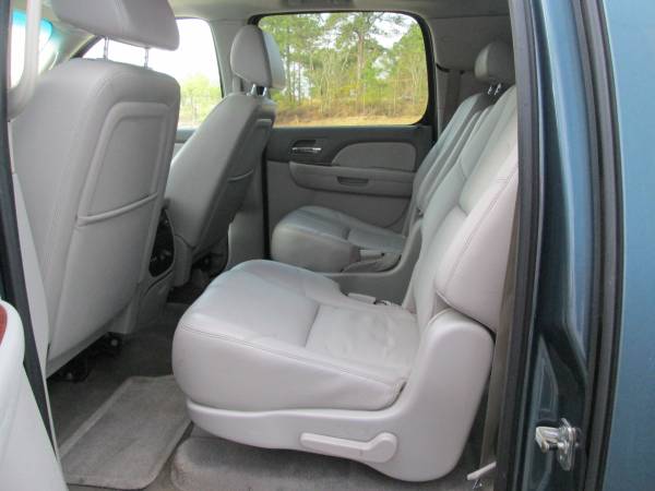 2008 Chevy Suburban for sale in Columbia, SC – photo 3