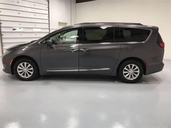 2017 Chrysler Pacifica Touring L with - cars & trucks - by dealer -... for sale in Wapakoneta, OH – photo 9