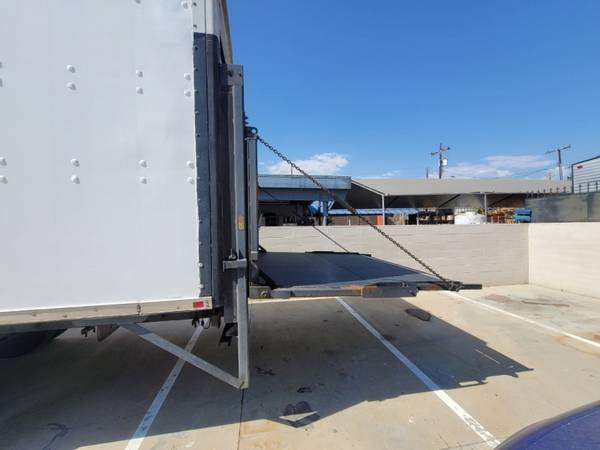 2013 Hino 338 26 FOOT BOX 8FT HIGH WITH LIFTGATE for sale in Other, UT – photo 13