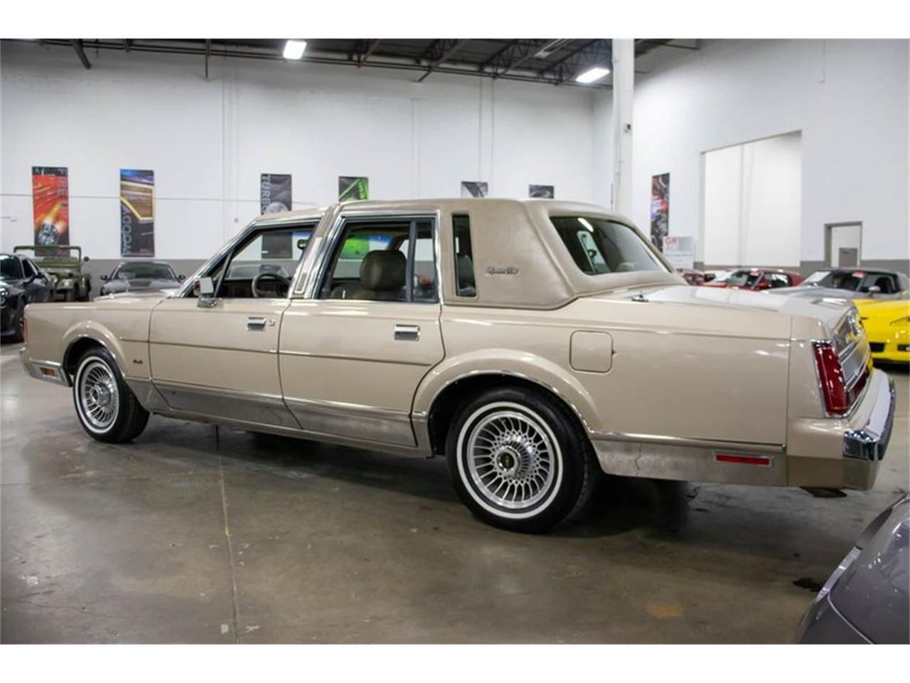 1989 Lincoln Town Car for sale in Kentwood, MI – photo 4