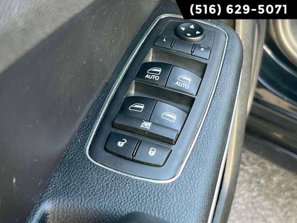 2018 Chrysler 300 Limited Sedan - - by dealer for sale in Inwood, NY – photo 17