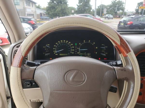 2000 Lexus LX 470 - - by dealer - vehicle automotive for sale in Madison, WI – photo 9