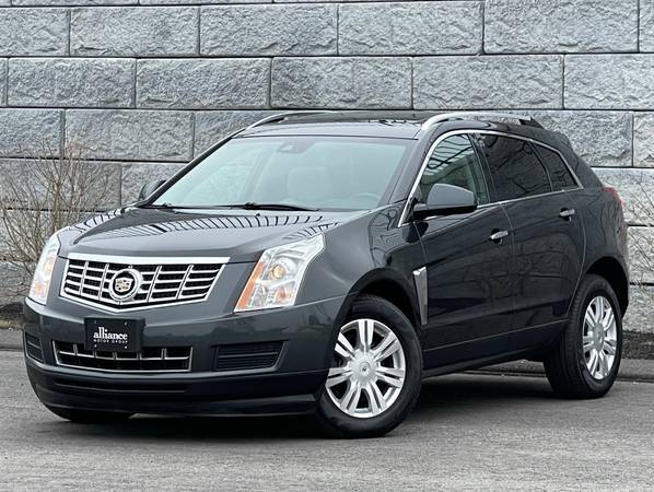 2016 Cadillac SRX Luxury AWD - keyless, nav, Bose, panoroof for sale in Middleton, MA