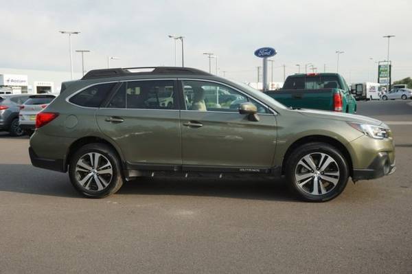 2018 Subaru Outback Limited for sale in Cheyenne, WY – photo 2