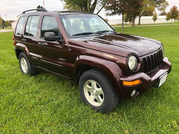 04 Jeep Liberty Sport 4x4 Very Clean New Tires for sale in Vinton, IA – photo 14