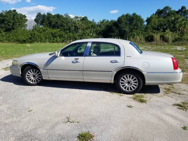2005 Lincoln Town Car 120k for sale in Fort Myers, FL – photo 2