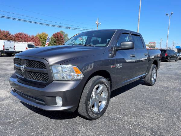 2015 RAM 1500 4WD Crew Cab 140 5 Express - - by dealer for sale in NICHOLASVILLE, KY – photo 3