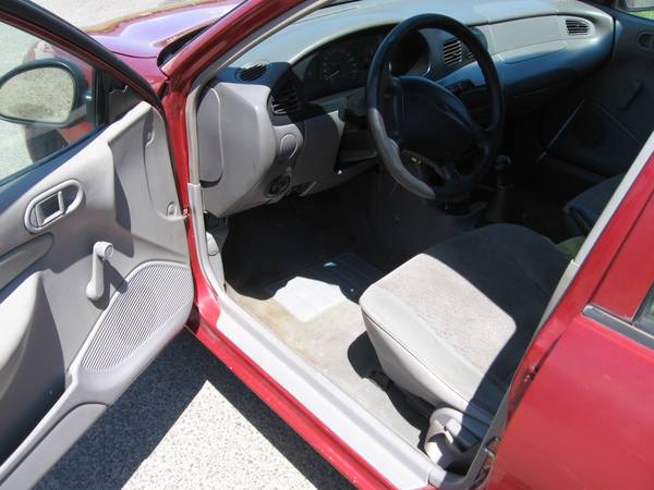 1998 FORD ESCORT LX 4 DOOR - - by dealer - vehicle for sale in Ashland, OR – photo 9