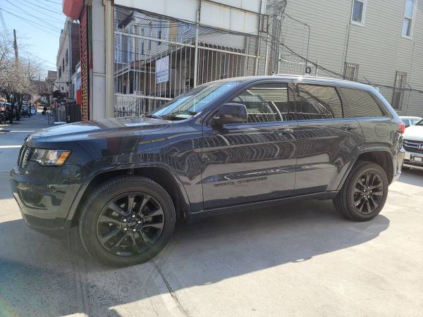 2017 Jeep Grand Cherokee Altitude for sale in Bronx, NY – photo 8