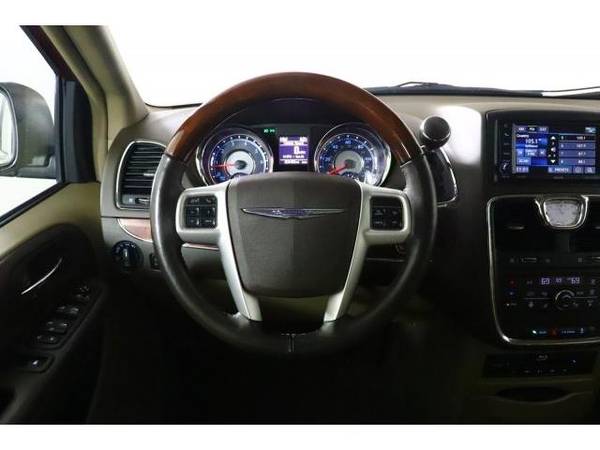 2014 Chrysler Town & Country Limited - mini-van for sale in Cincinnati, OH – photo 13