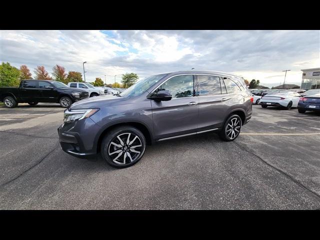 2019 Honda Pilot Touring 8-Passenger for sale in Brookfield, WI – photo 4
