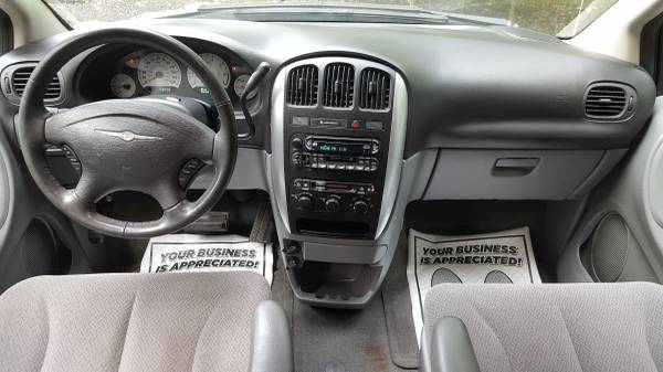 2006 Chrysler Town and Country(ONLY 93,004 Miles!!) for sale in Warsaw, IN – photo 14