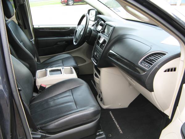 2014 Chrysler Town and Country Touring for sale in mosinee, WI – photo 6