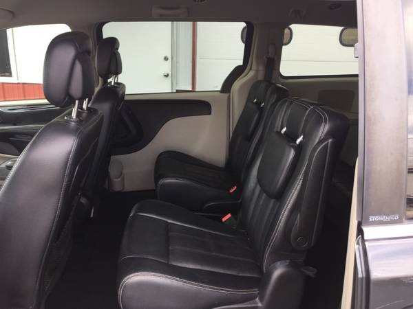 2012 Chrysler Town Country 4dr Wgn Touring for sale in Ottawa, IL – photo 8