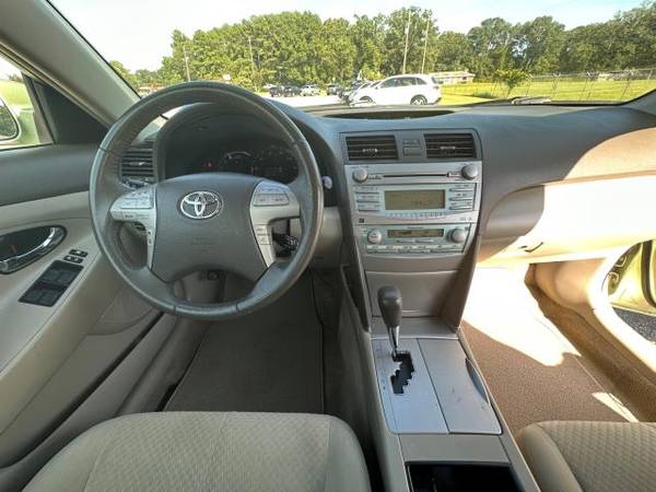 2007 Toyota Camry Hybrid 4dr Sdn (Natl) - - by dealer for sale in Raleigh, NC – photo 14