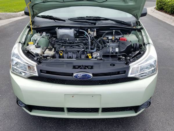 2010 Ford Focus SE 40k Miles - cars & trucks - by dealer - vehicle... for sale in Holiday, FL – photo 7