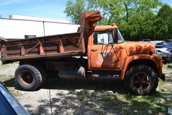 1969 International Harvester Loadstar 1800 Dump Truck for sale in Superior, MN – photo 2