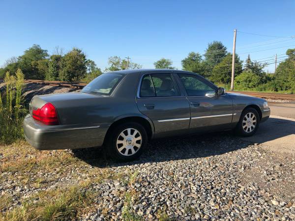 2005 Mercury Grand Marquis Limited Excellent Condition!!! for sale in Walton, OH – photo 5