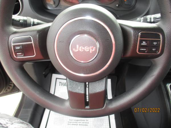 2014 Jeep Compass Sport 4x4 4dr SUV EXTRA NICE for sale in Jeffersonville, KY – photo 13