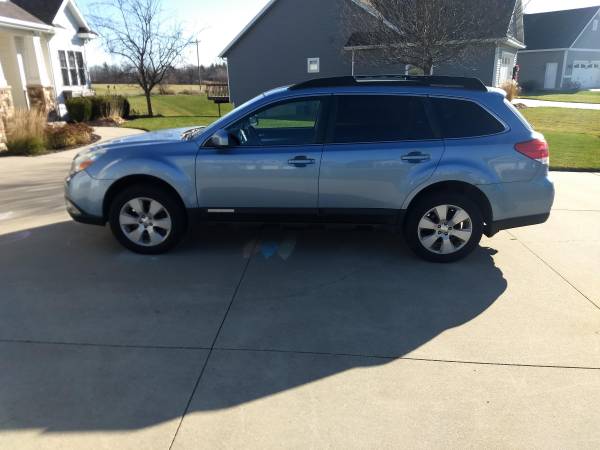 2011 Subaru Outback 2.5i Premium Wagon 4D - cars & trucks - by owner... for sale in Holland , MI