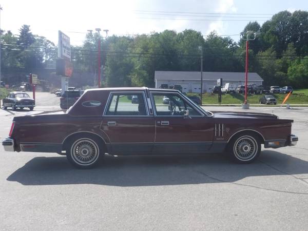1982 Lincoln Mark VI 4dr Sedan - - by dealer - vehicle for sale in Lewiston, ME – photo 6