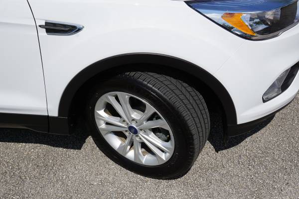 100k mi. warranty - 2019 Ford Escape SE - 20k mi. - Stock # 99514L for sale in Sunrise, FL – photo 4