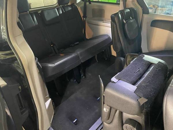 2014 Chrysler Town and Country 7 Passenger Leather Clean for sale in Spencerport, NY – photo 11