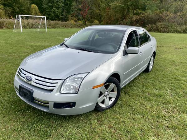 2006 Ford Fusion SE 99k Miles CleanTitle LikeNew CarFax for sale in Rochester, MI