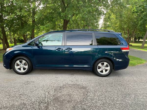 2012 Toyota Sienna LE - - by dealer - vehicle for sale in Buffalo, NY