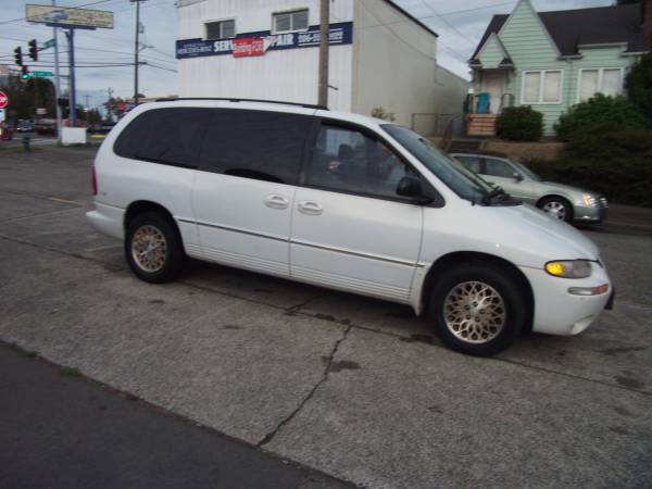 1998 CHRYSLER TOWN AND COUNTRY LXI VAN LOW MILES LEATHER IMPRESSIVE... for sale in Seattle, WA – photo 14