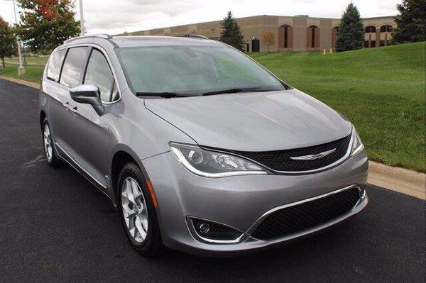 2020 Chrysler Pacifica Limited - cars & trucks - by dealer - vehicle... for sale in Belle Plaine, MN – photo 2
