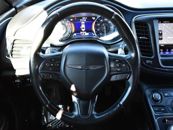 2015 Chrysler 200 4dr Sdn S***FINANCING AVAILABLE*** - cars & trucks... for sale in Garden City, ID – photo 10