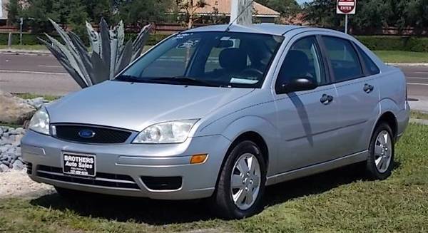 * 2006 Ford Focus SE ZX4 * Great Gas Mileage * Clean * for sale in tarpon springs, FL