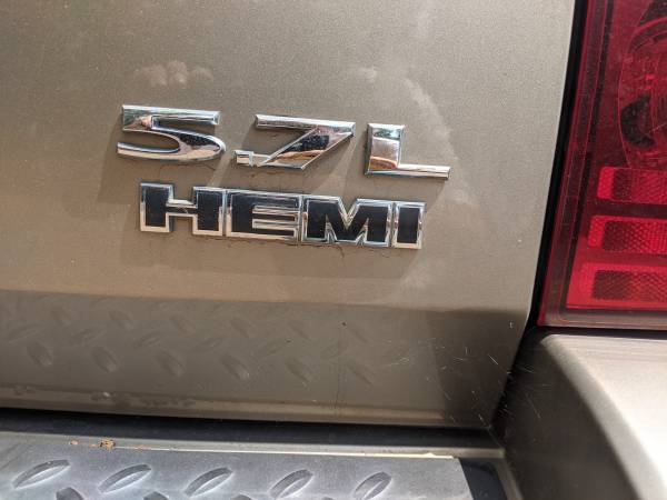 JEEP HEMI 5 7 4X4 V8 Commander for sale in Kailua-Kona, HI – photo 8