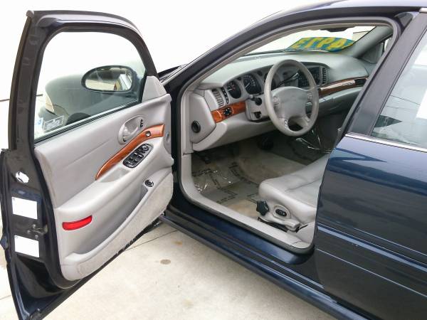 2003 Buick Lesabre-Only 77k Miles! HEATED LEATHER! VERY COMFORTABLE! for sale in Silvis, IA – photo 9
