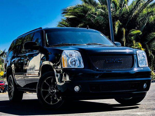 2011 GMC Yukon XL Denali * BLACKED OUT * BACK UP CAMERA * 2 TVS * AWD for sale in Vista, CA – photo 10