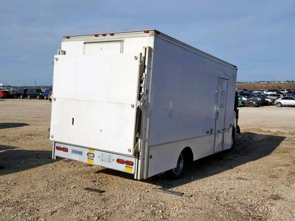 2015 ISUZU NQR W/LIFT GATE FOR PARTS OR REBUILD for sale in Temple, TX – photo 4