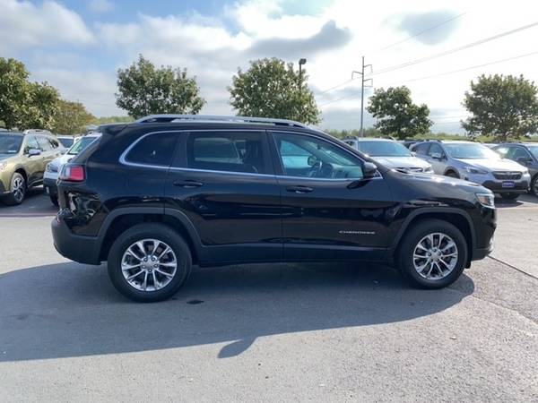 2019 Jeep Cherokee Latitude Plus 4x4 - cars & trucks - by dealer -... for sale in Georgetown, TX – photo 3