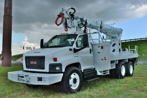 2007 GMC C8500 Flat Bed Tandem Axle Terex Telelect Digger Derrick for sale in Other, TN