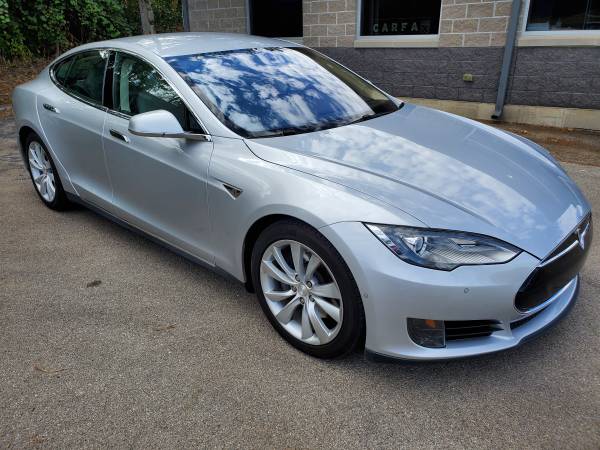 2015 Tesla Model S 85D AWD. Auto Pilot. 17" Touchscreen. Must SEE!!!... for sale in Marion, IA – photo 7