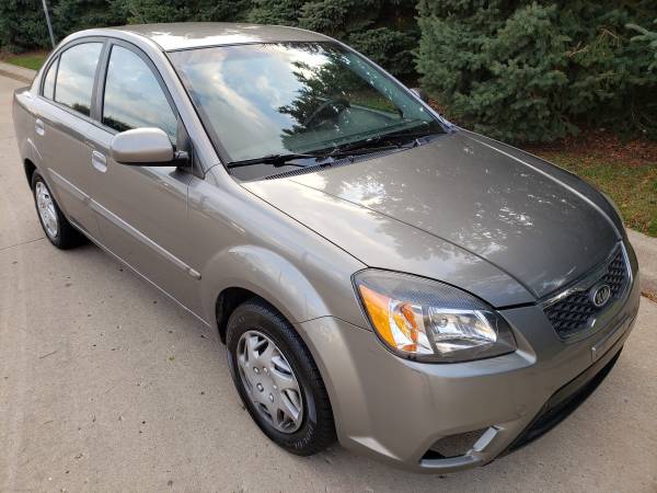 2010 KIA! WINTER READY!2100 for sale in Crystal Lake, IL – photo 5